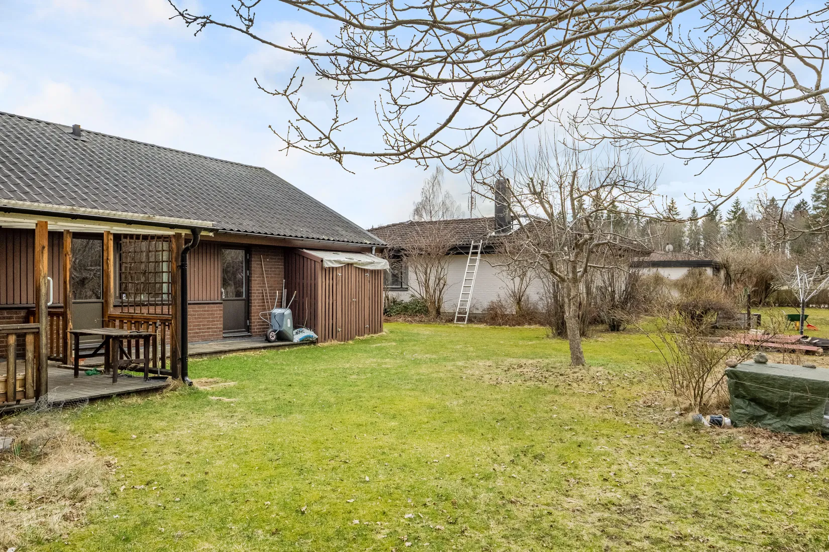 Villa, Krokusgatan 26, Skuggan, Sala