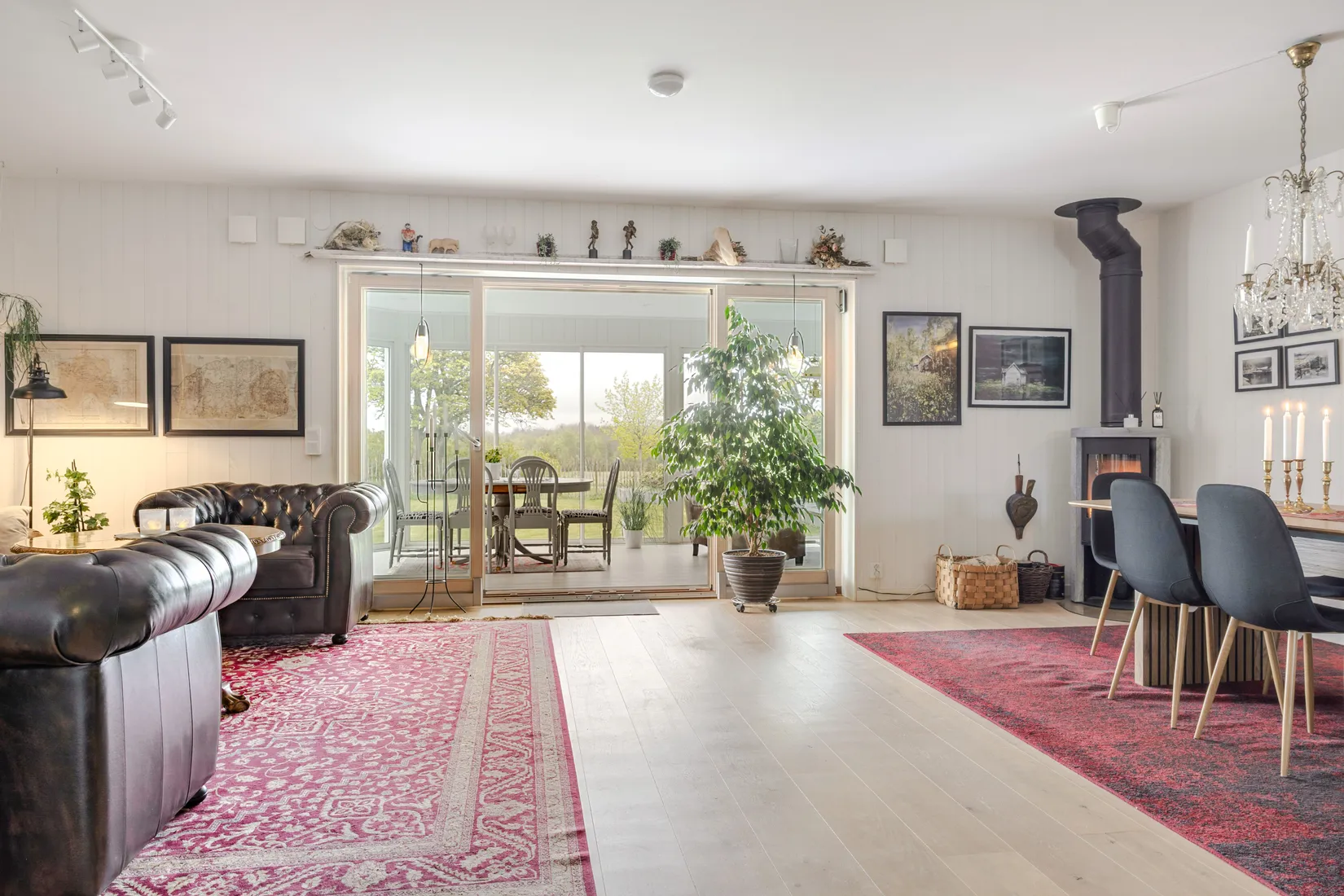 Radhus, Mästerbovägen 26, Motala