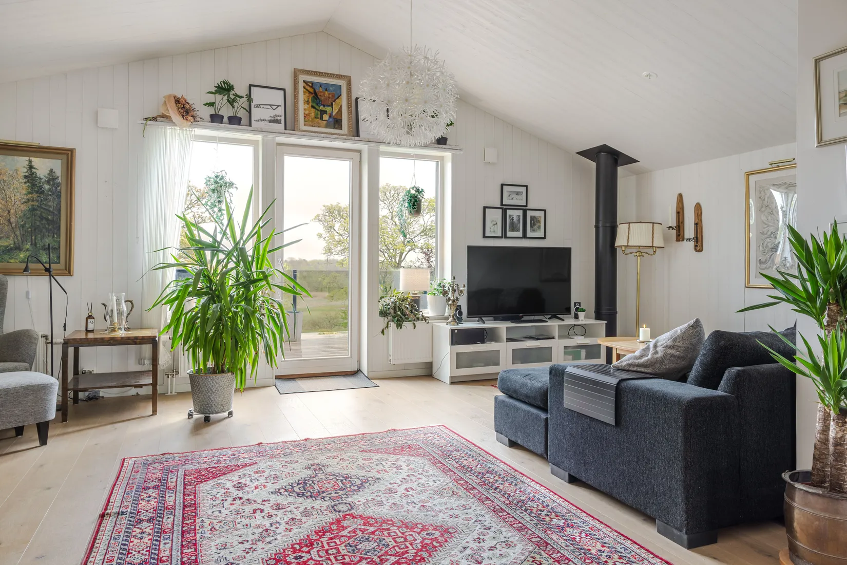 Radhus, Mästerbovägen 26, Motala