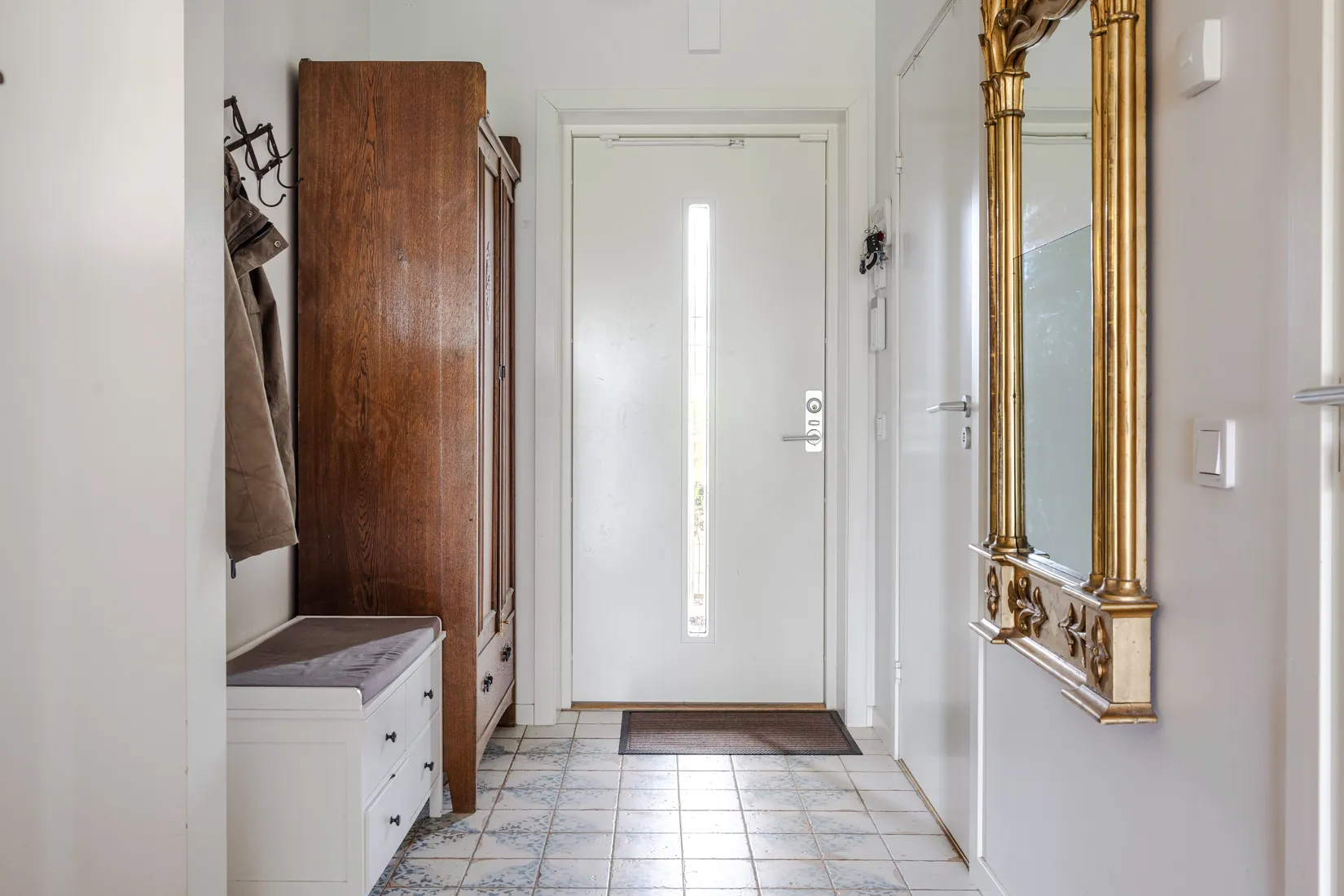 Radhus, Mästerbovägen 26, Motala