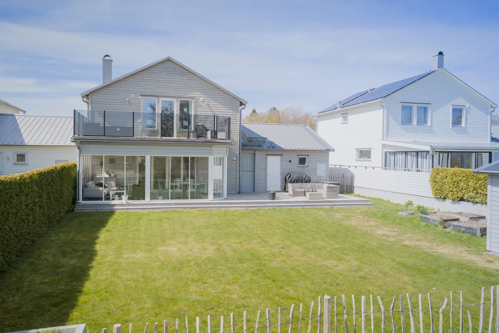Radhus, Mästerbovägen 26, Motala