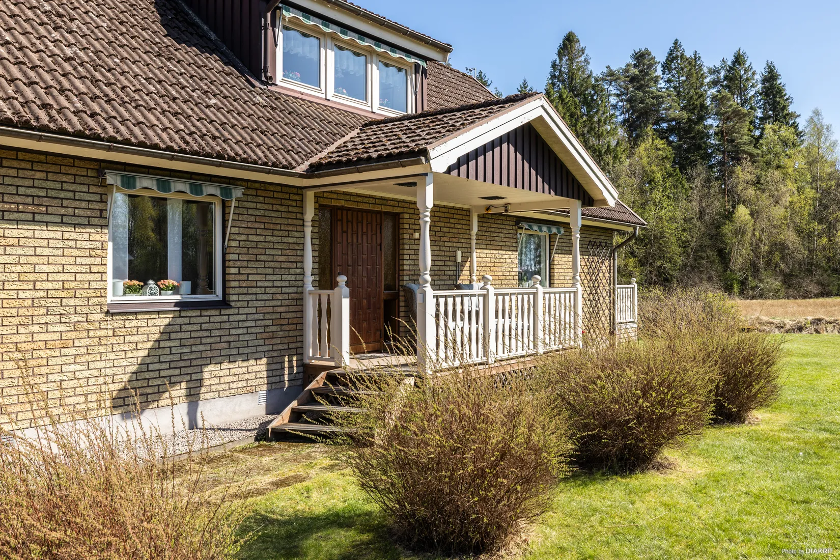 Villa, Takan 946, Vänersborg