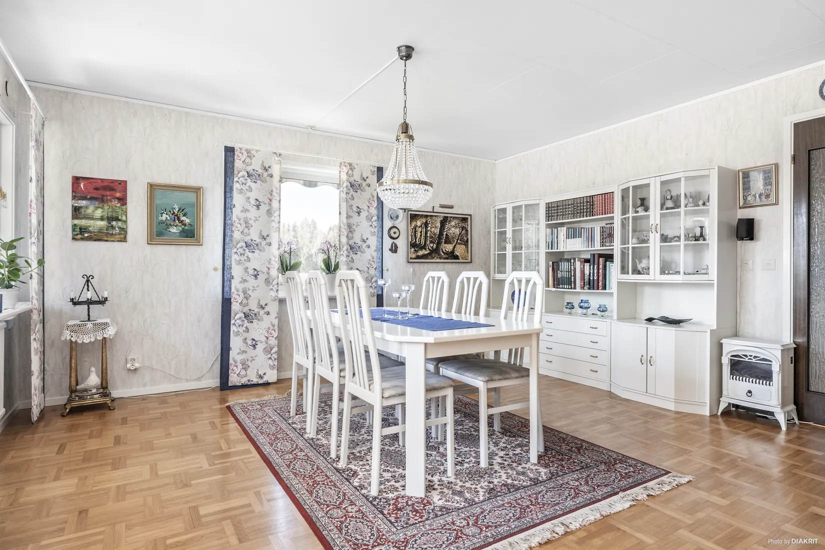 Villa, Takan 946, Vänersborg