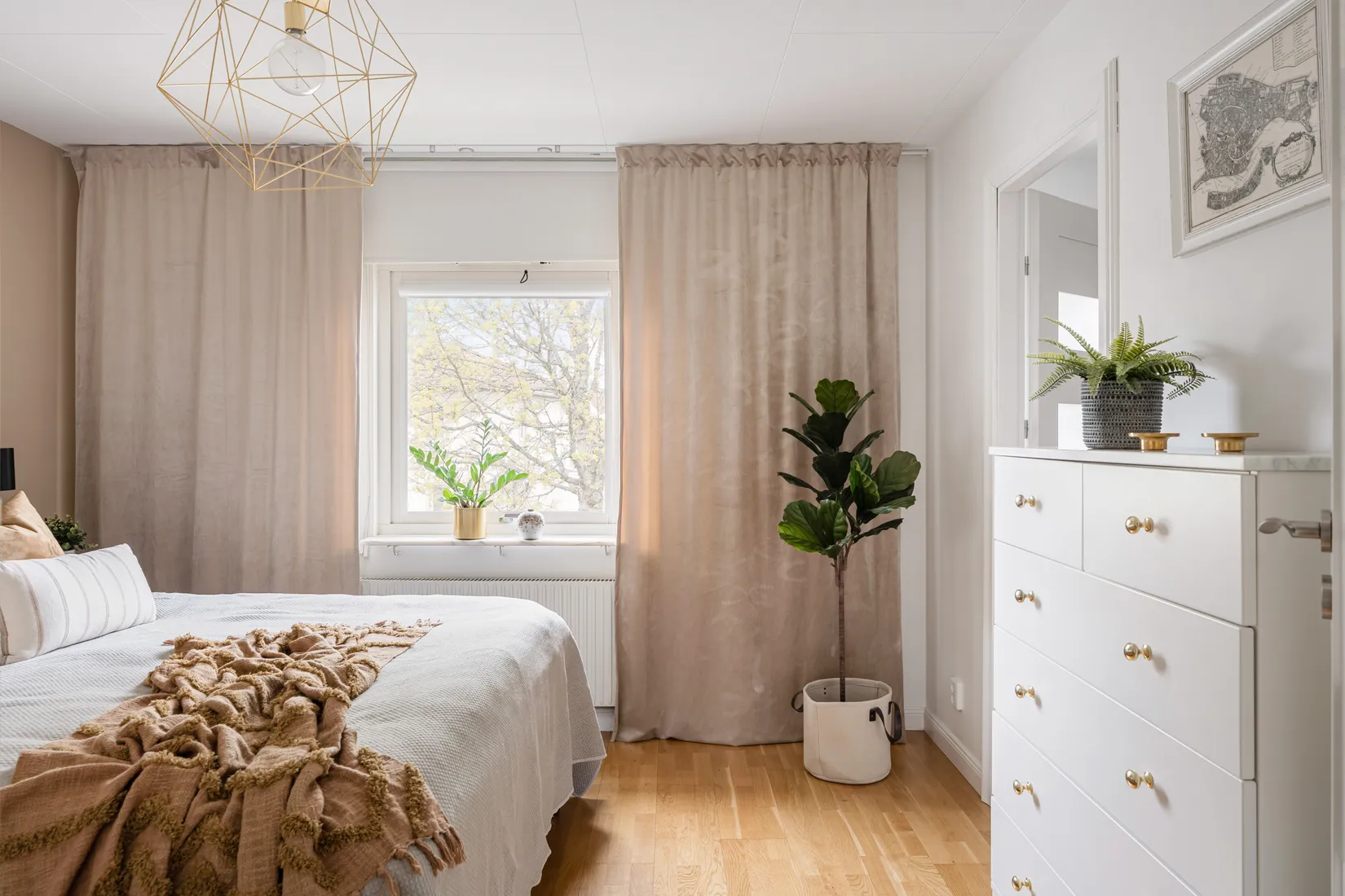 Bostadsrätt, Radhus, Orgonavägen 37, Skälby, Järfälla