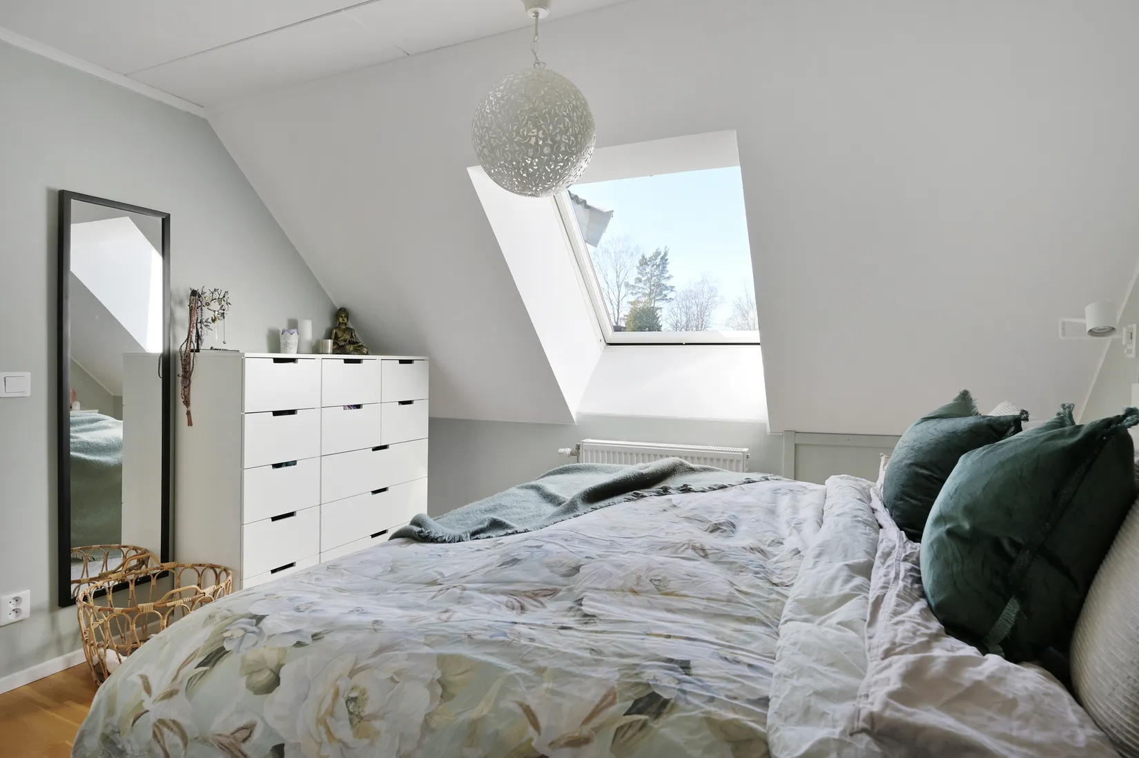 Villa, Julivägen 2B, Trollbäcken, Tyresö