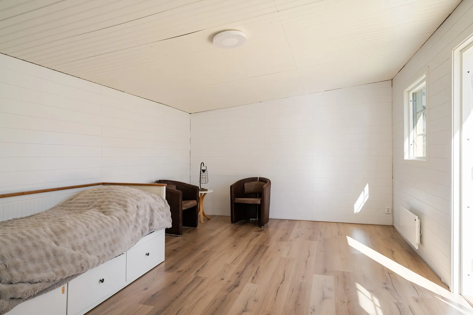 Fritidshus, Tre backars väg 26, Sanda, Strängnäs