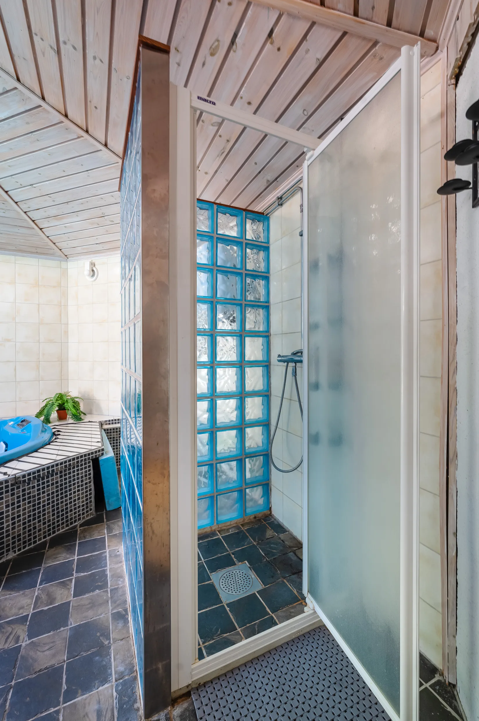 Villa, Övre Tångbergsvägen 1, Utvalnäs, Gävle