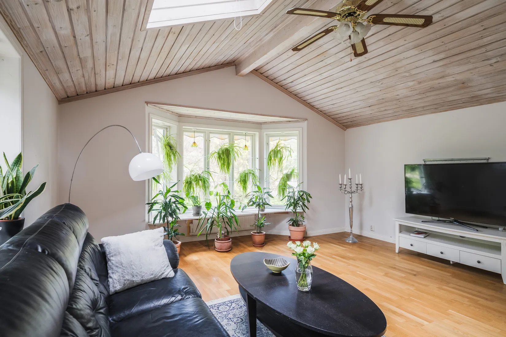 Villa, Övre Tångbergsvägen 1, Utvalnäs, Gävle