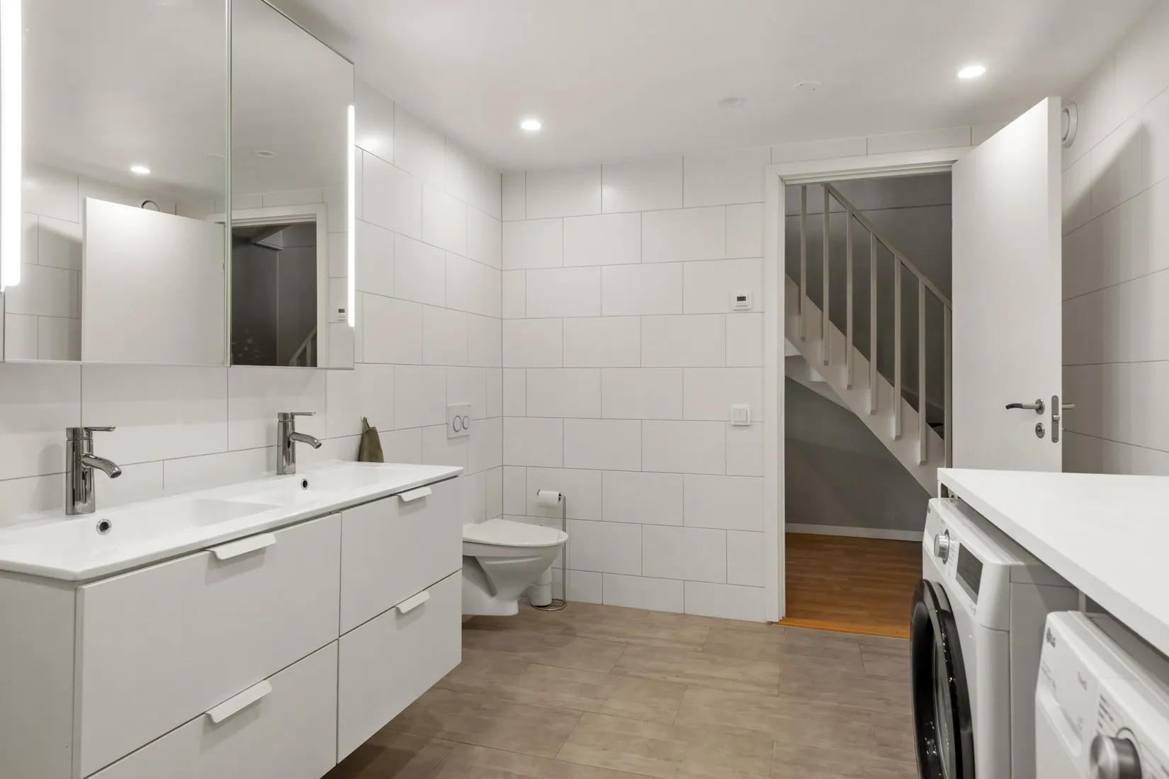 Villa, Radhus, Lövängsvägen 123, Ella Gård, Täby