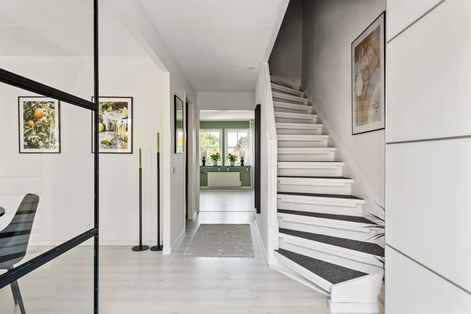 Villa, Radhus, Lövängsvägen 123, Ella Gård, Täby