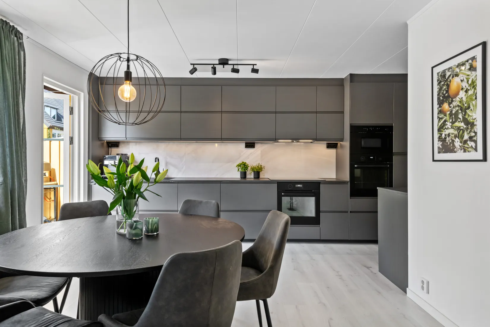 Villa, Radhus, Lövängsvägen 123, Ella Gård, Täby