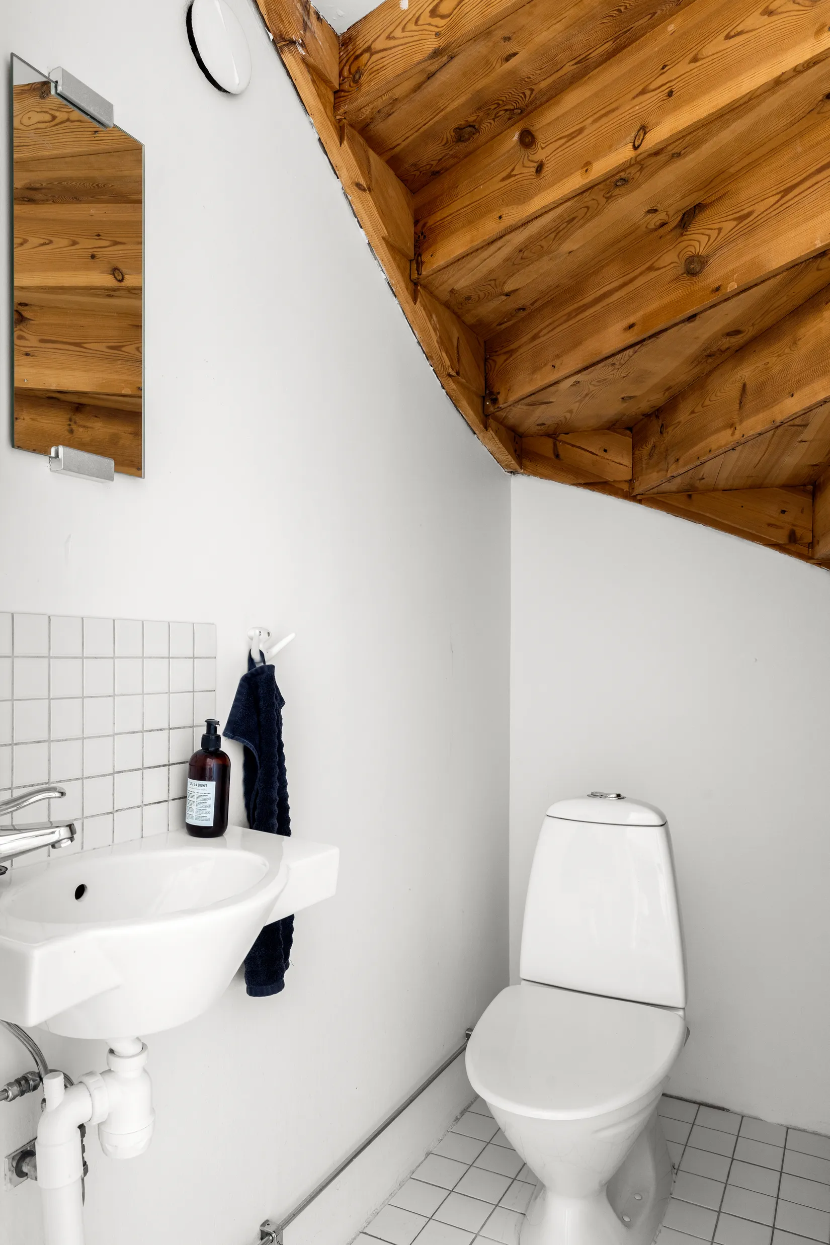 Radhus, Soltorpsvägen 2, Broängen, Botkyrka