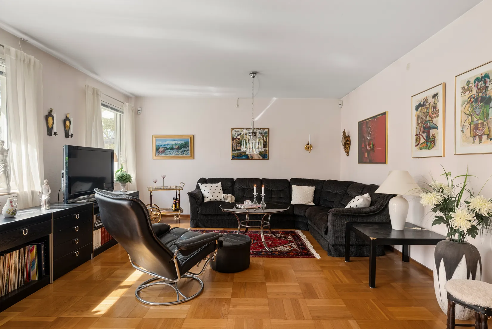 Villa, Radhus, Tumultgränd 11, Kälvesta, Stockholm