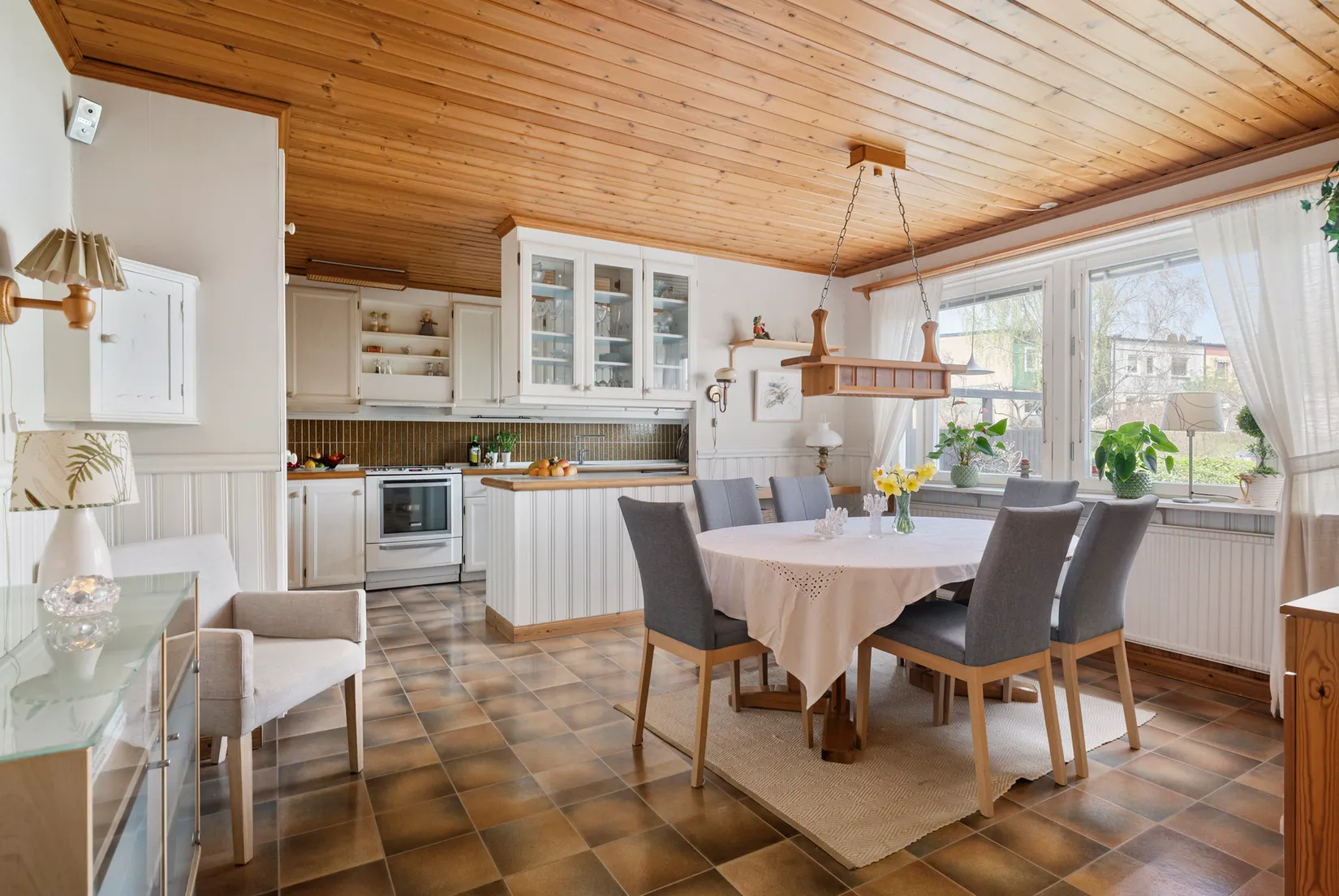 Villa, Radhus, Tumultgränd 11, Kälvesta, Stockholm