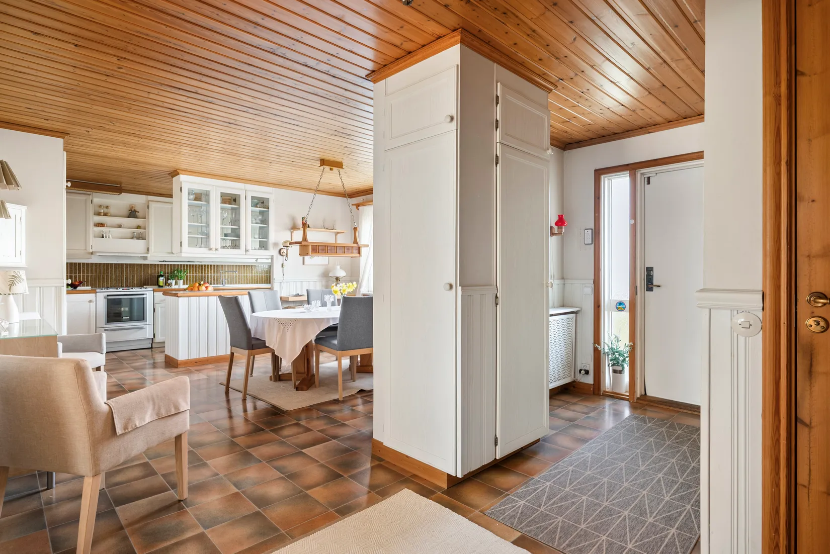 Villa, Radhus, Tumultgränd 11, Kälvesta, Stockholm