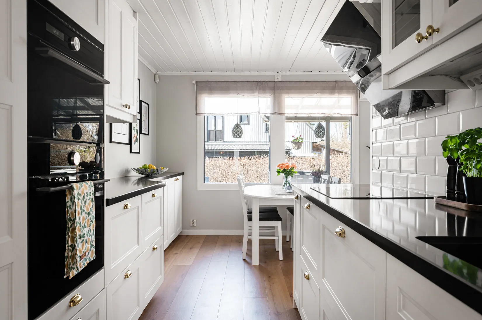 Radhus, Mazurkavägen 7, Brunna, Upplands-Bro