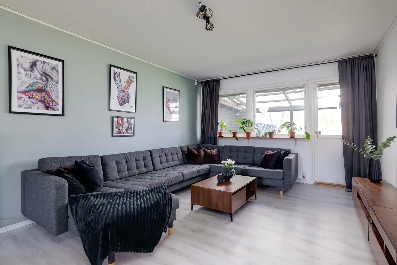 Villa, Radhus, Ölmbrovägen 27, Dyltabruk, Örebro