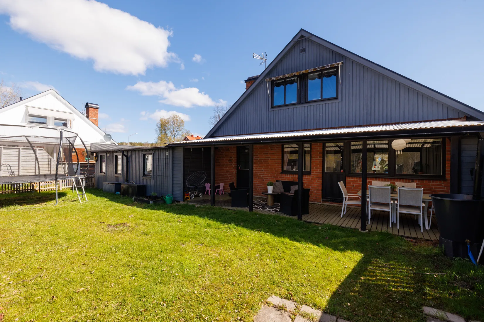 Villa, Radhus, Ölmbrovägen 27, Dyltabruk, Örebro