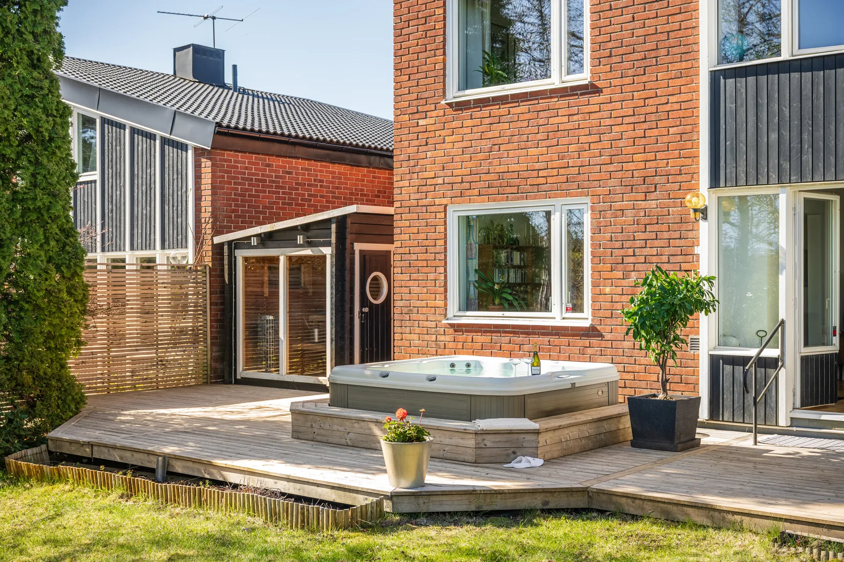 Villa, Radhus, Långsjöhöjden 69, Älvsjö - Långsjö, Stockholm