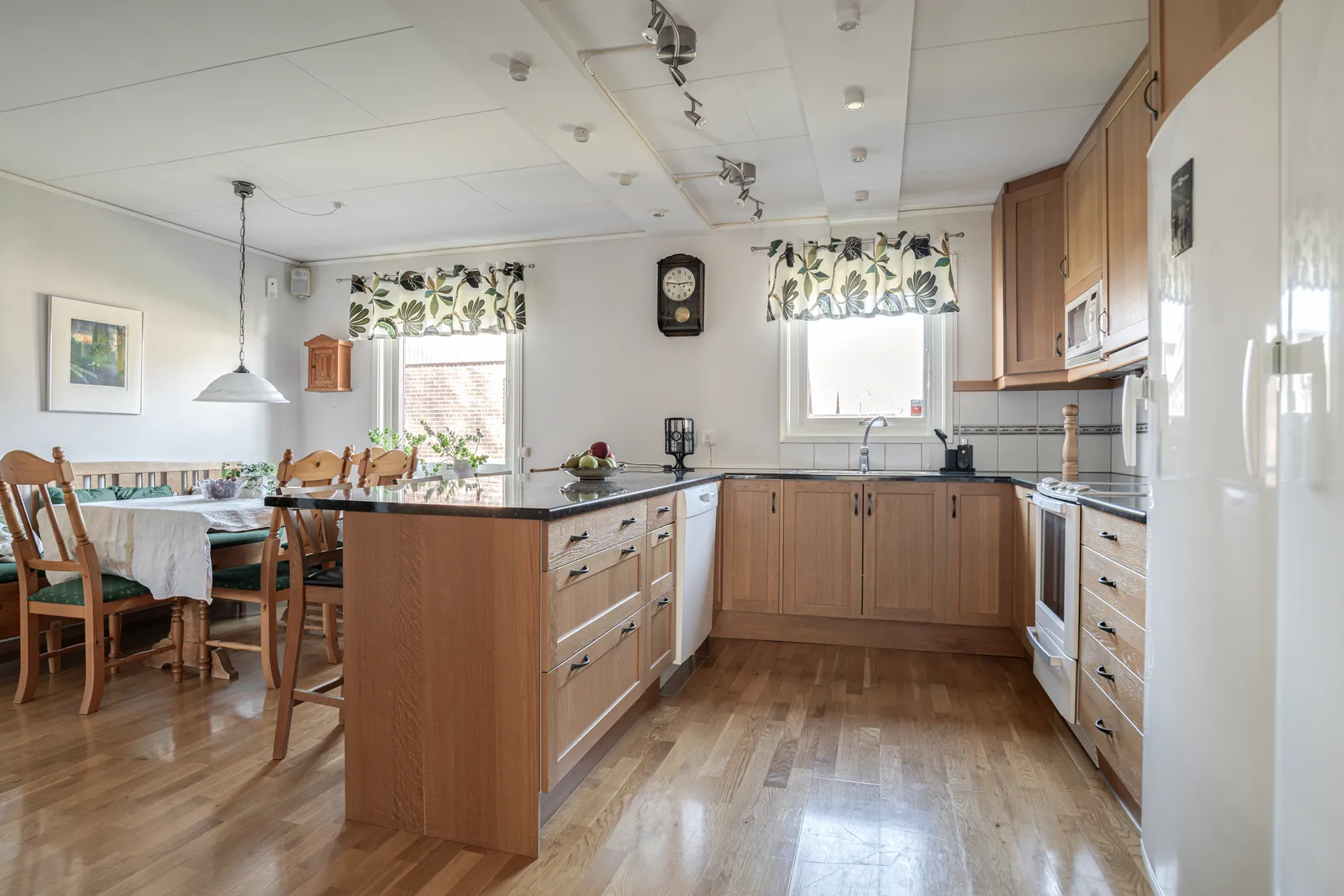 Villa, Nötskrikevägen 12, Vejbystrand, Ängelholm