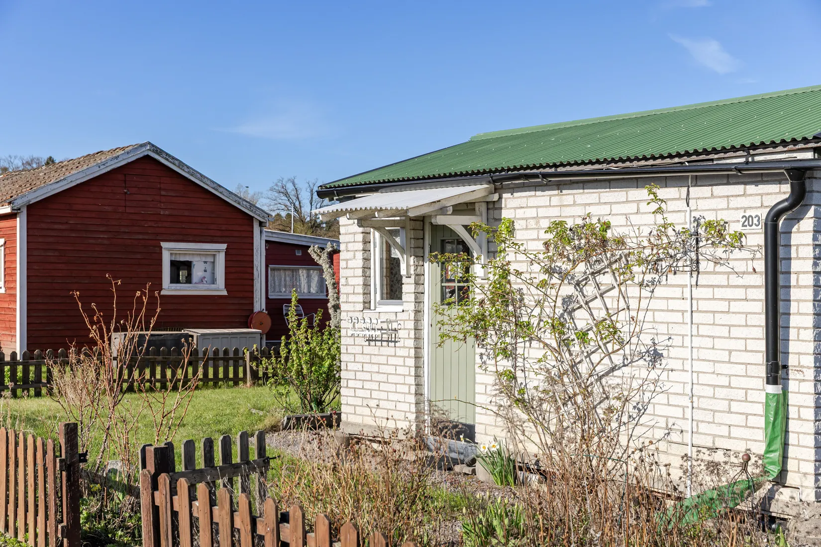 Fritidshus, Jordgubbsvägen 203, Emmalunds koloniområde, Linköping