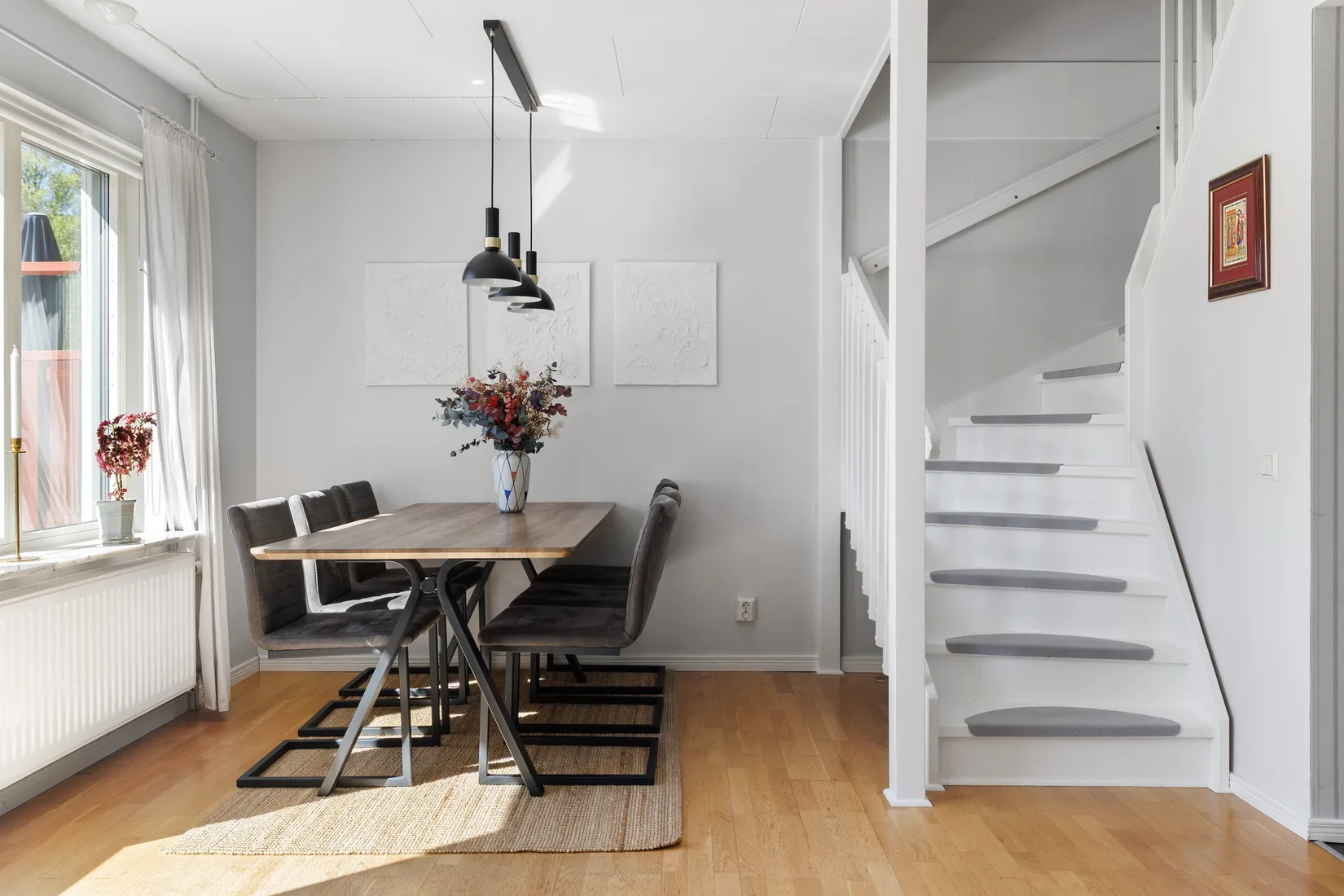 Radhus, Nyponvägen 12, Sigtuna - Pilsbo, Sigtuna