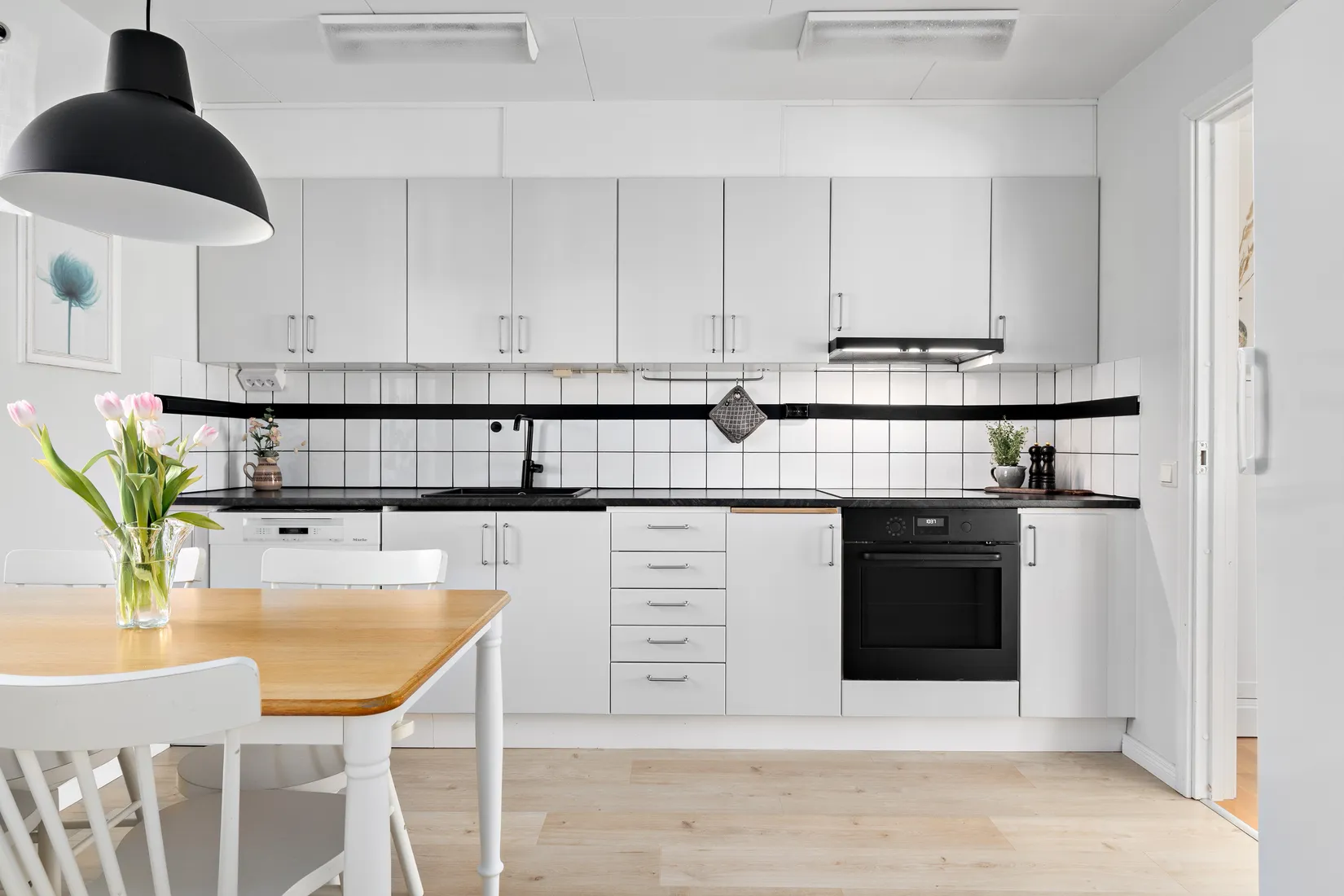 Radhus, Nyponvägen 12, Sigtuna - Pilsbo, Sigtuna