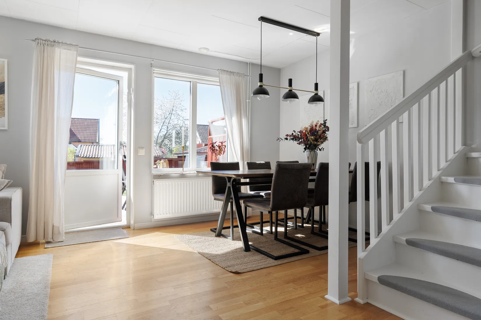 Radhus, Nyponvägen 12, Sigtuna - Pilsbo, Sigtuna