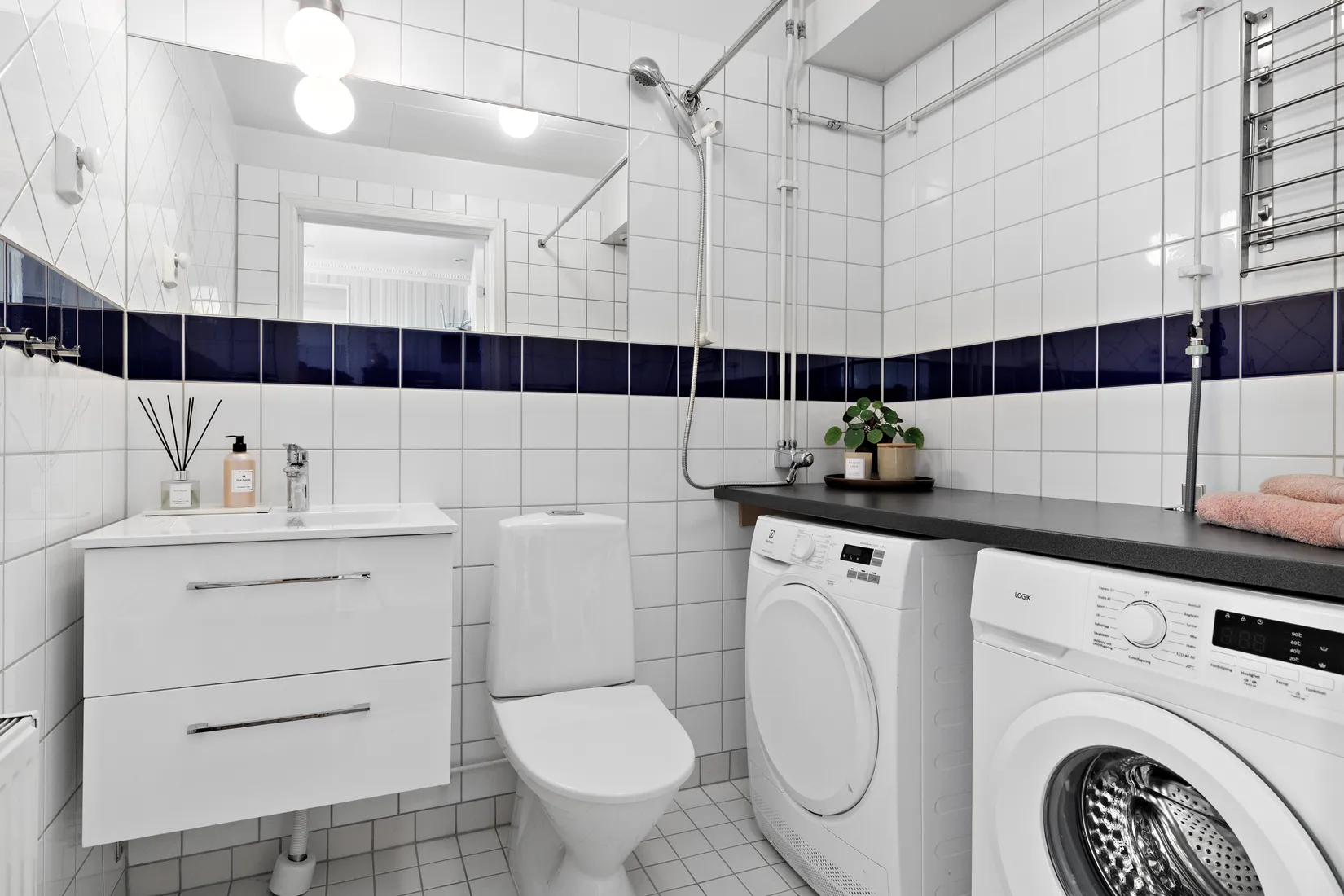 Radhus, Nyponvägen 12, Sigtuna - Pilsbo, Sigtuna