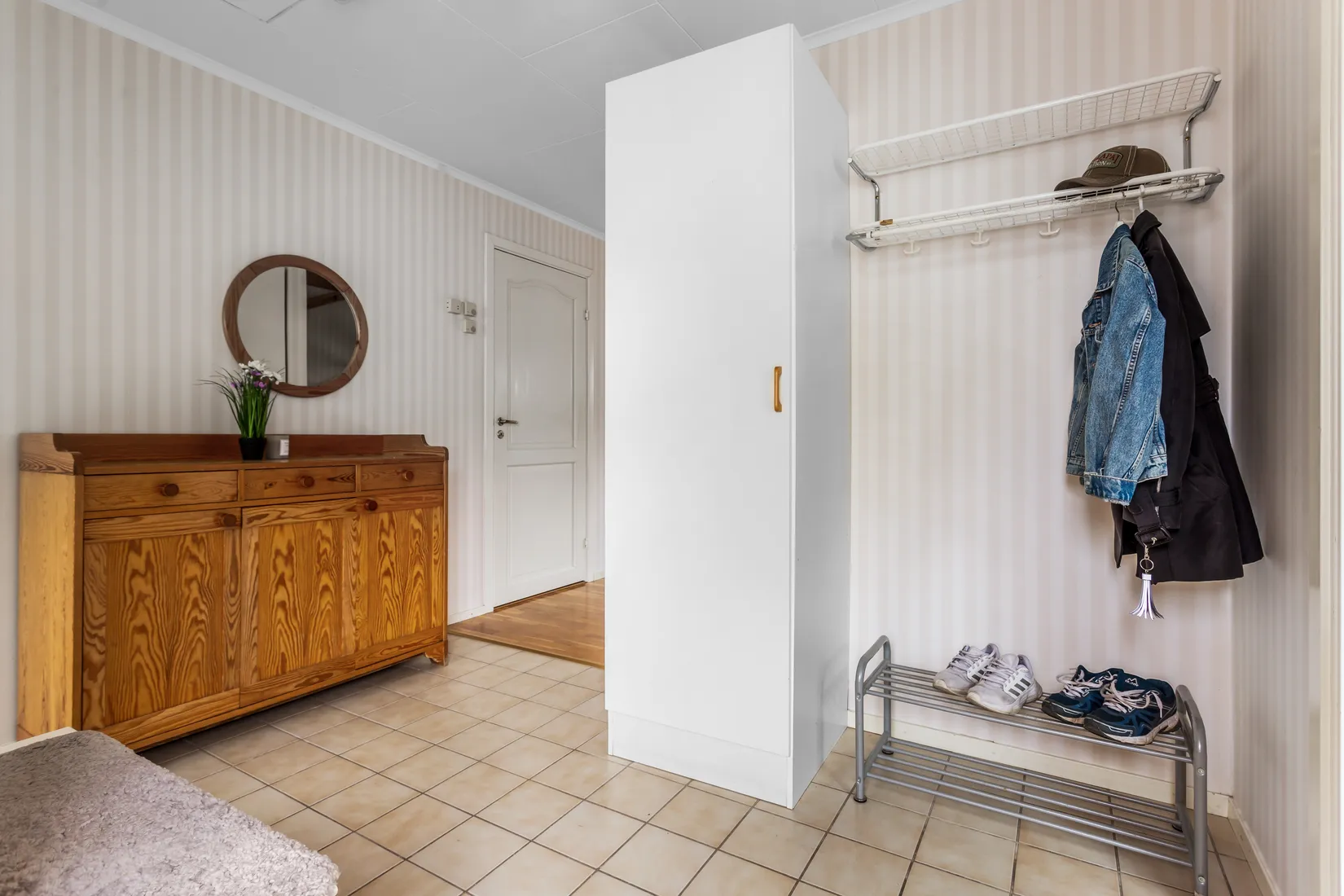 Villa, Radhus, Mäster Henriks allé 5E, Viby, Sollentuna