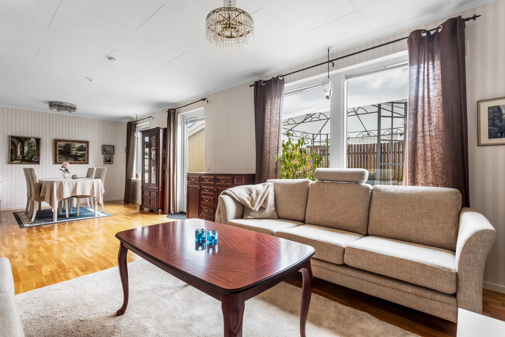 Villa, Radhus, Mäster Henriks allé 5E, Viby, Sollentuna