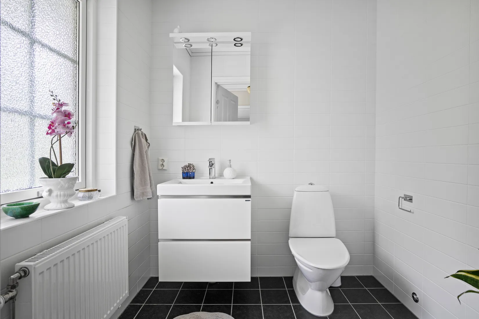 Villa, Husbyvägen 30, Bro, Upplands-Bro