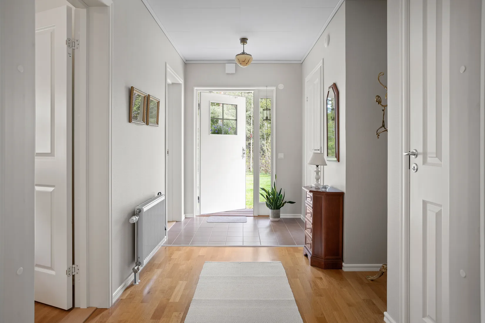 Villa, Husbyvägen 30, Bro, Upplands-Bro