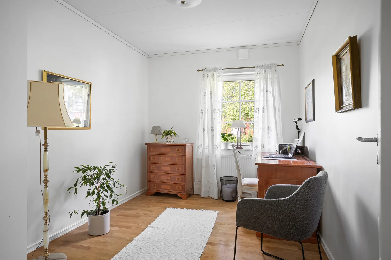 Villa, Husbyvägen 30, Bro, Upplands-Bro