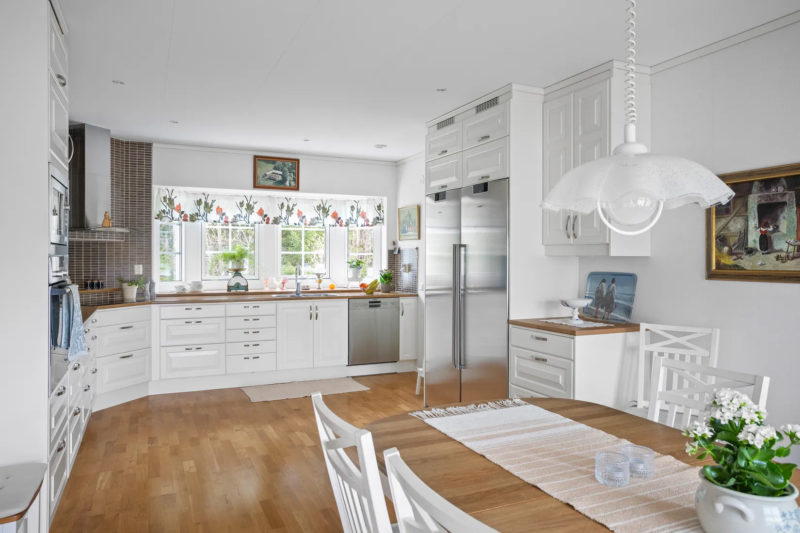 Villa, Husbyvägen 30, Bro, Upplands-Bro