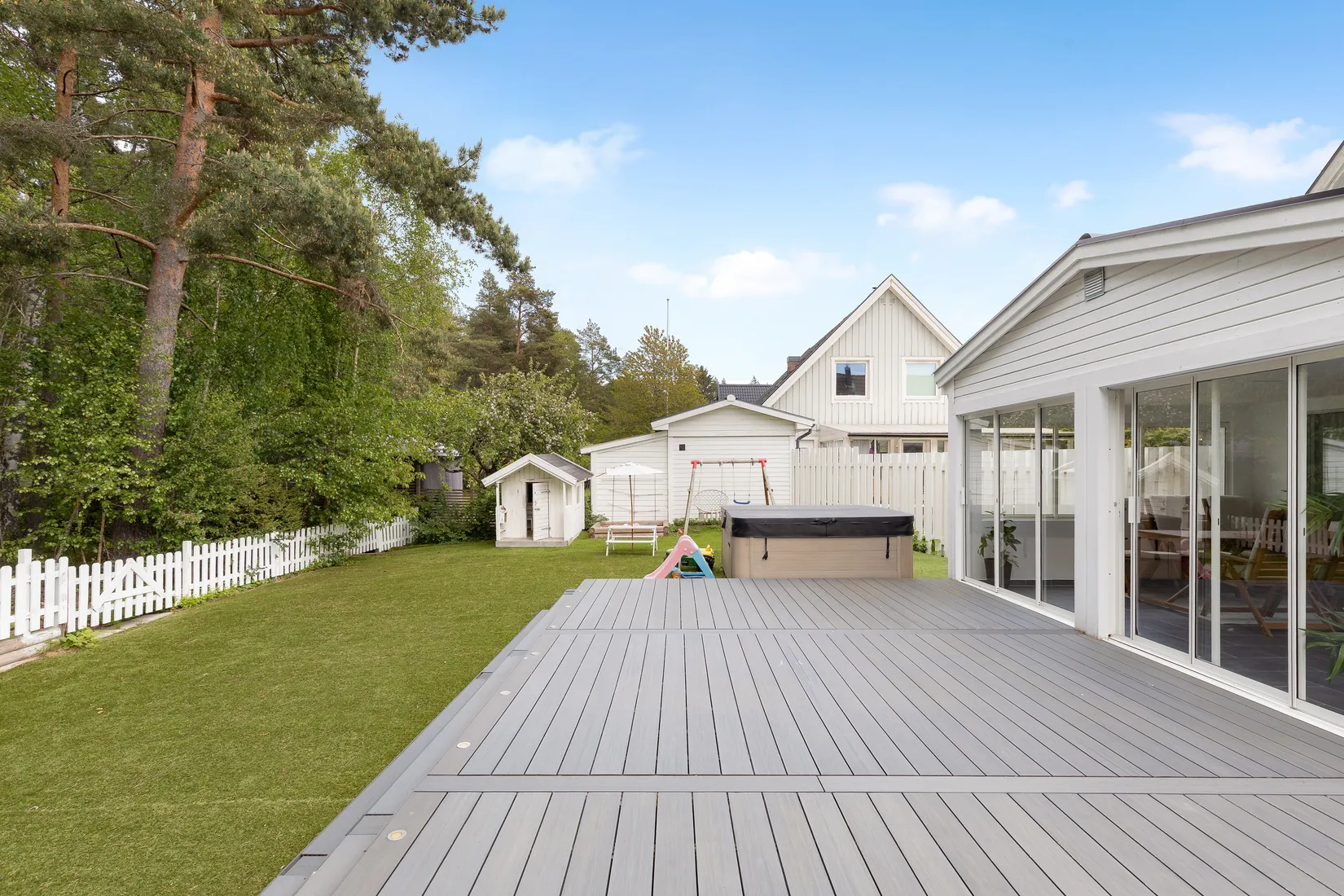 Villa, Radhus, Flanellvägen 6, Brunna, Upplands-Bro