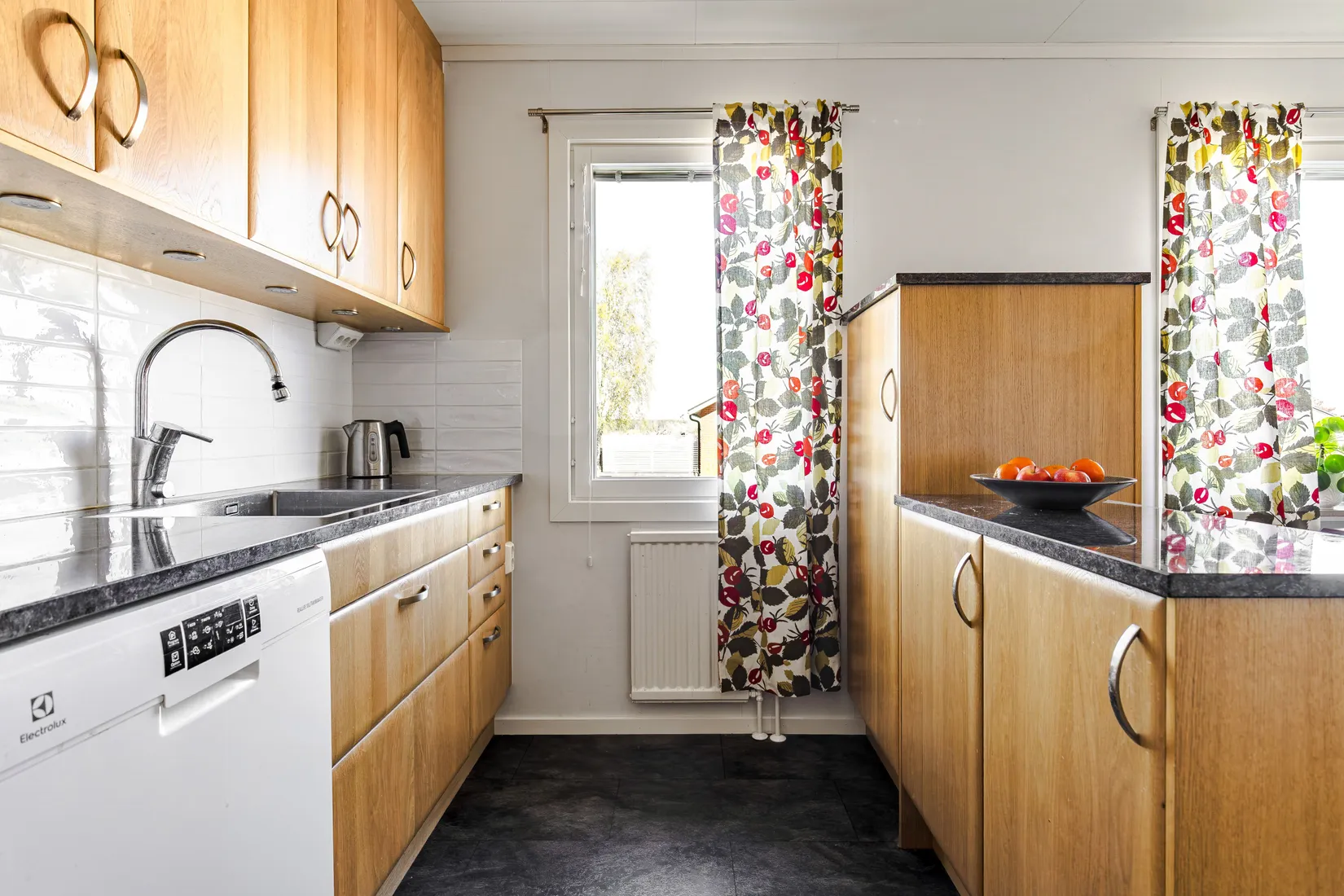 Villa, Backgårdsgatan 1, Vikingstad, Linköping