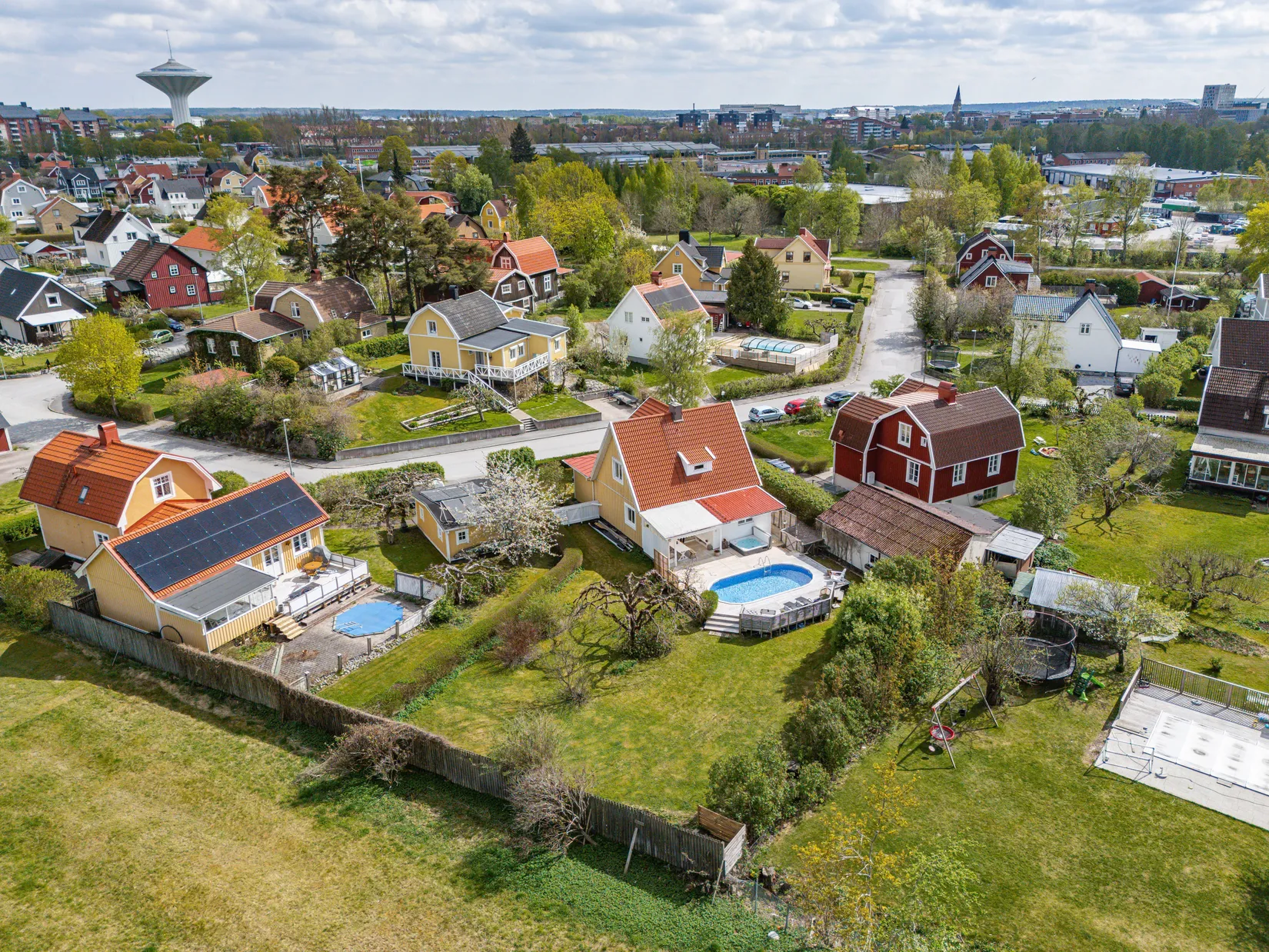 Villa, Riddarbergsgatan 8, Hagaby, Örebro
