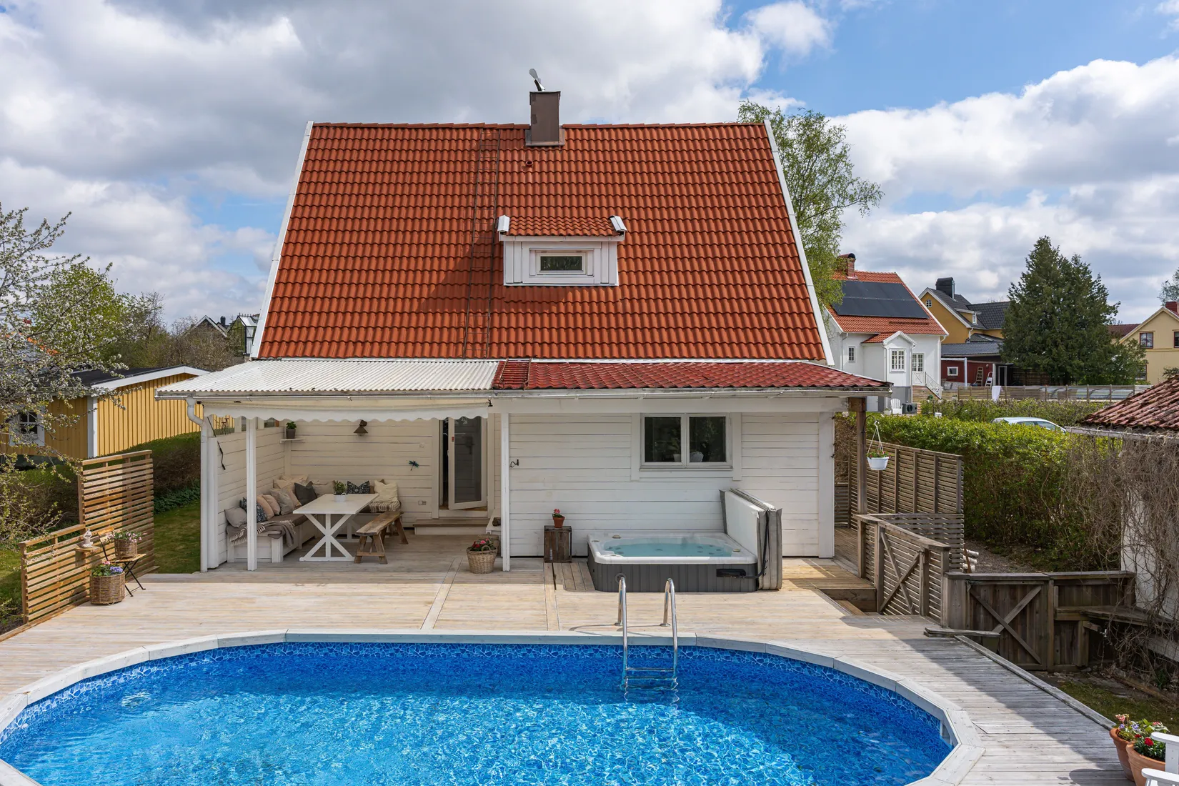 Villa, Riddarbergsgatan 8, Hagaby, Örebro