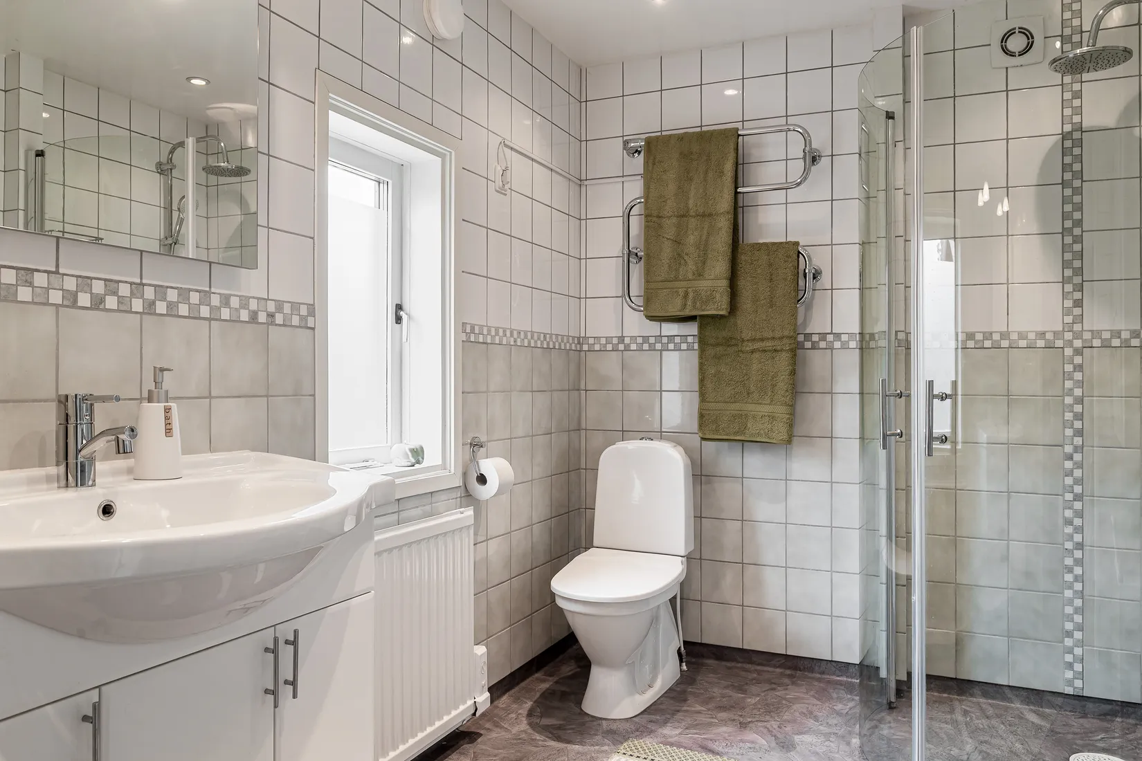 Villa, Solbergavägen 21, Solberga, Österåker