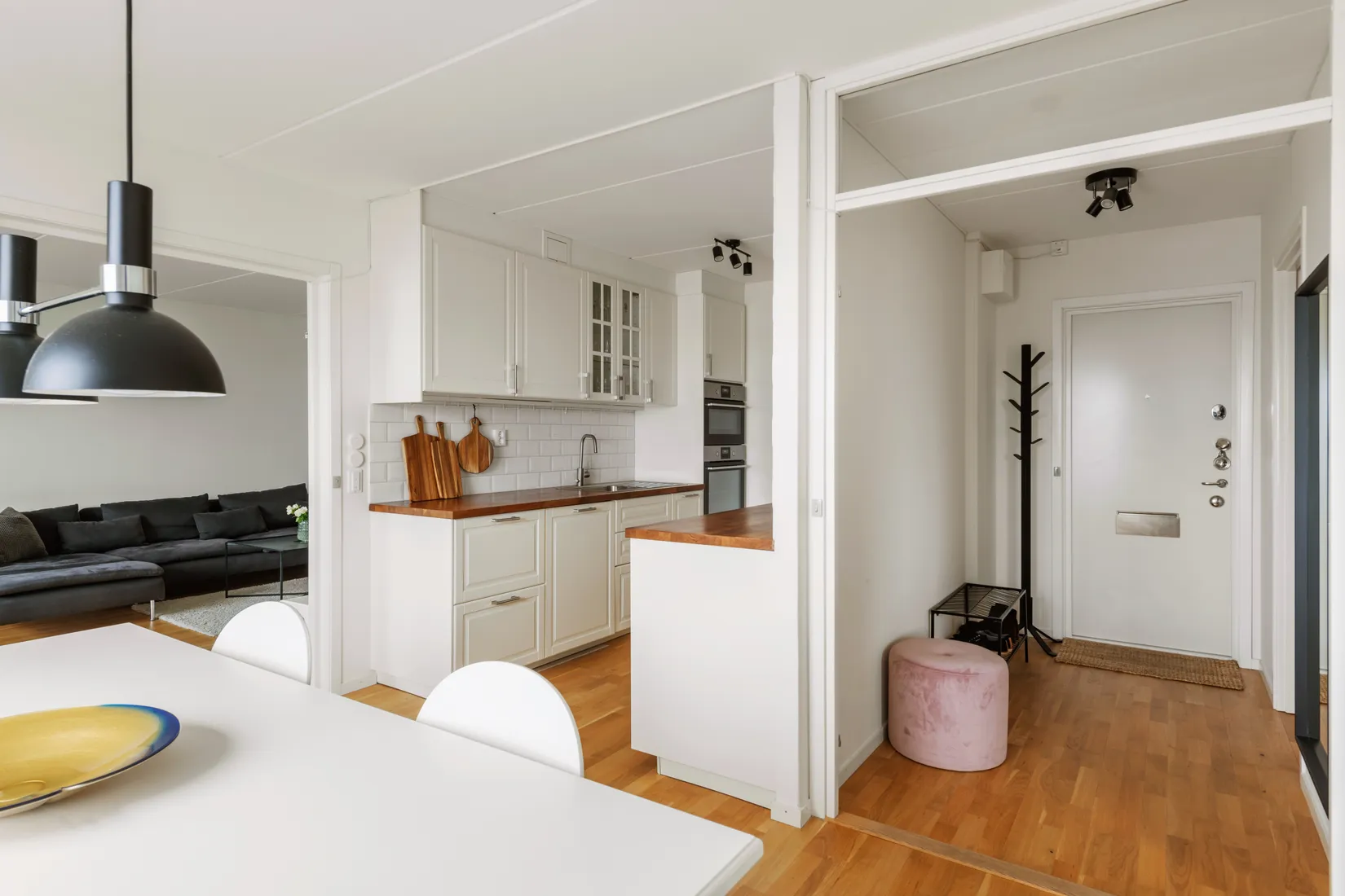 Bostadsrätt, Åkerbyvägen 88, 16 tr, Täby Centrum, Täby