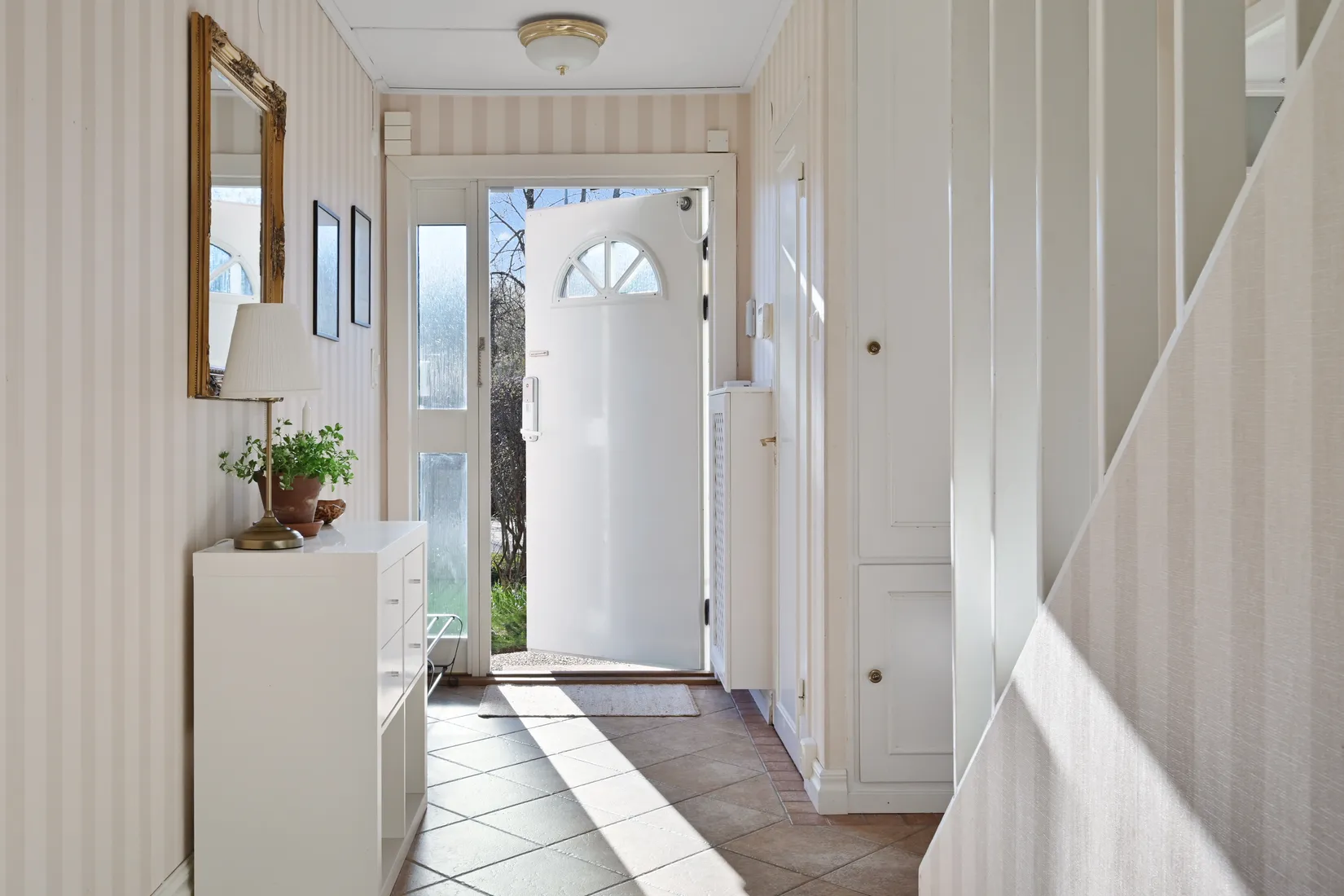 Villa, Össebyvägen 44, Smedby, Österåker
