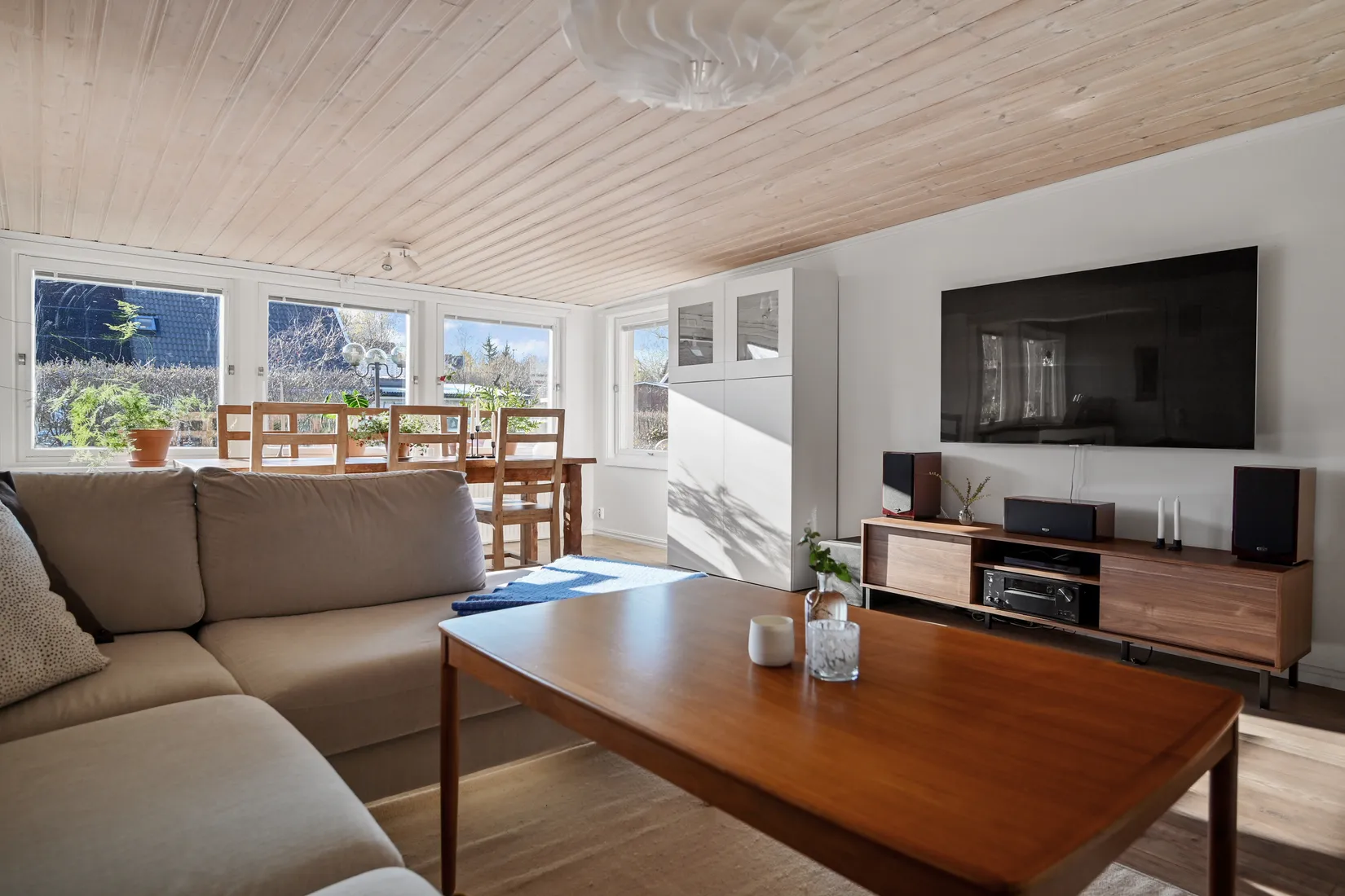 Villa, Össebyvägen 44, Smedby, Österåker