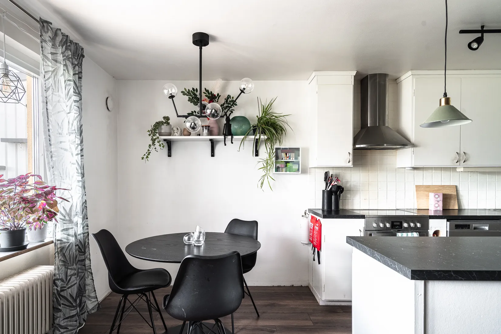 Villa, Radhus, Åshammarvägen 20, Ramnäs, Surahammar