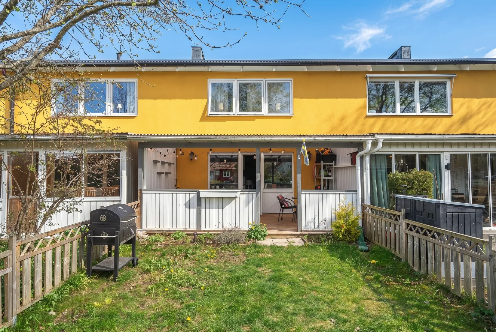 Villa, Radhus, Åshammarvägen 20, Ramnäs, Surahammar