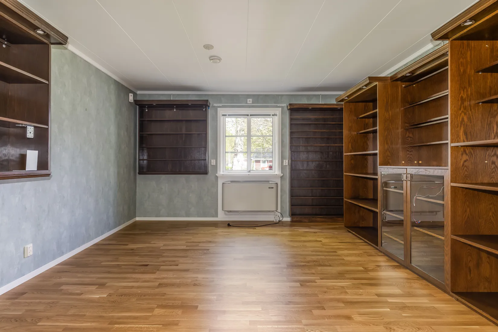 Villa, Hökbacksvägen 8, SÖDERBÄRKE Centrum/Brustorpet, Smedjebacken
