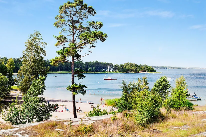 Villa, Radhus, Röda radhusen 9, Djurö, Värmdö