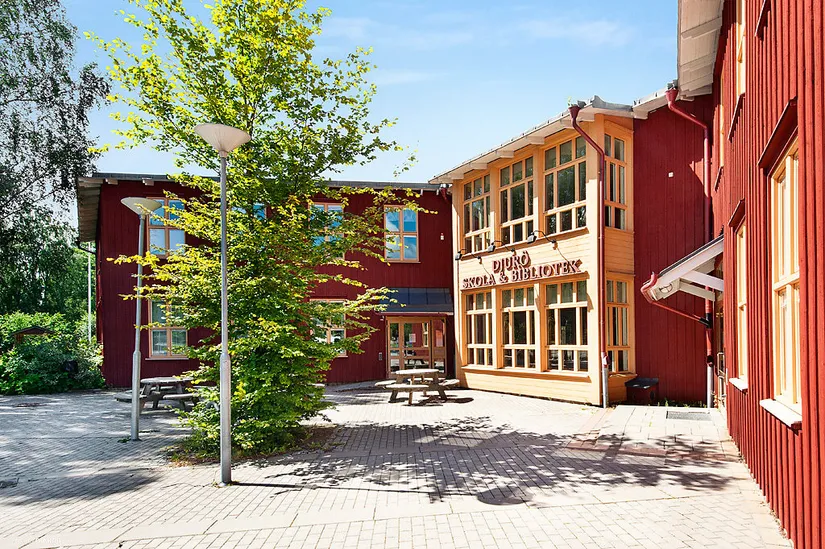 Villa, Radhus, Röda radhusen 9, Djurö, Värmdö