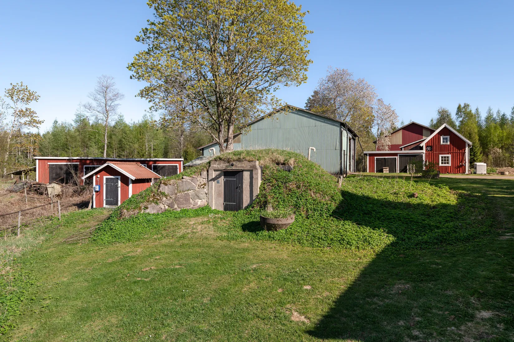 Gård/Skog, Gullstigen Rosenlund 1, Boxholm