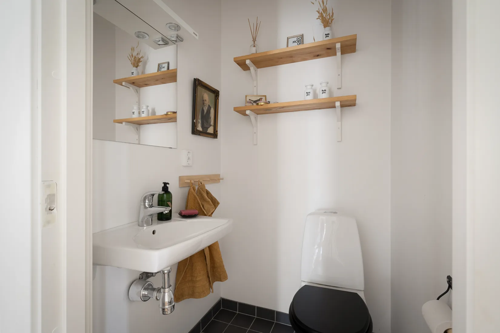 Bostadsrätt, Radhus, Rådjursvägen 7D, Ekeberg, Lilla Edet